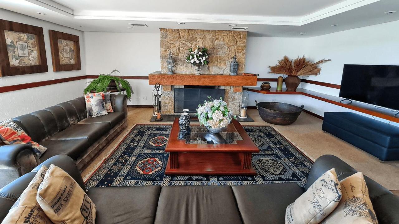 Duplex Luxo Com Piscina Aquecida, Lareira E Wifi Διαμέρισμα Campos do Jordão Εξωτερικό φωτογραφία